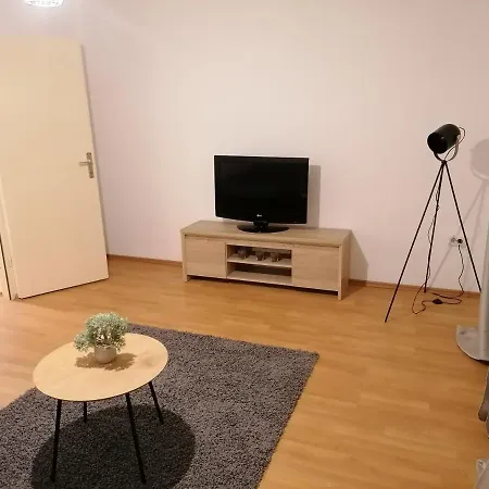Tia شقة